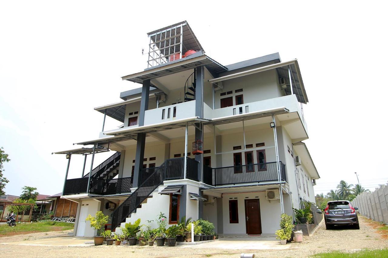 Oyo 739 Guest House Si Kancil Bengkulu Exterior photo