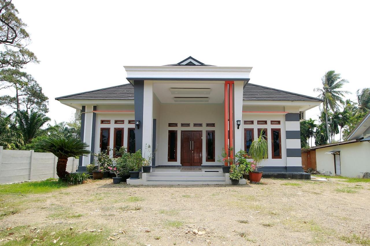 Oyo 739 Guest House Si Kancil Bengkulu Exterior photo